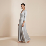 Vestido Maxi de Cetim Prateado Brilhante - Elegante Vestido de Noite de Manga Longa com Cinto